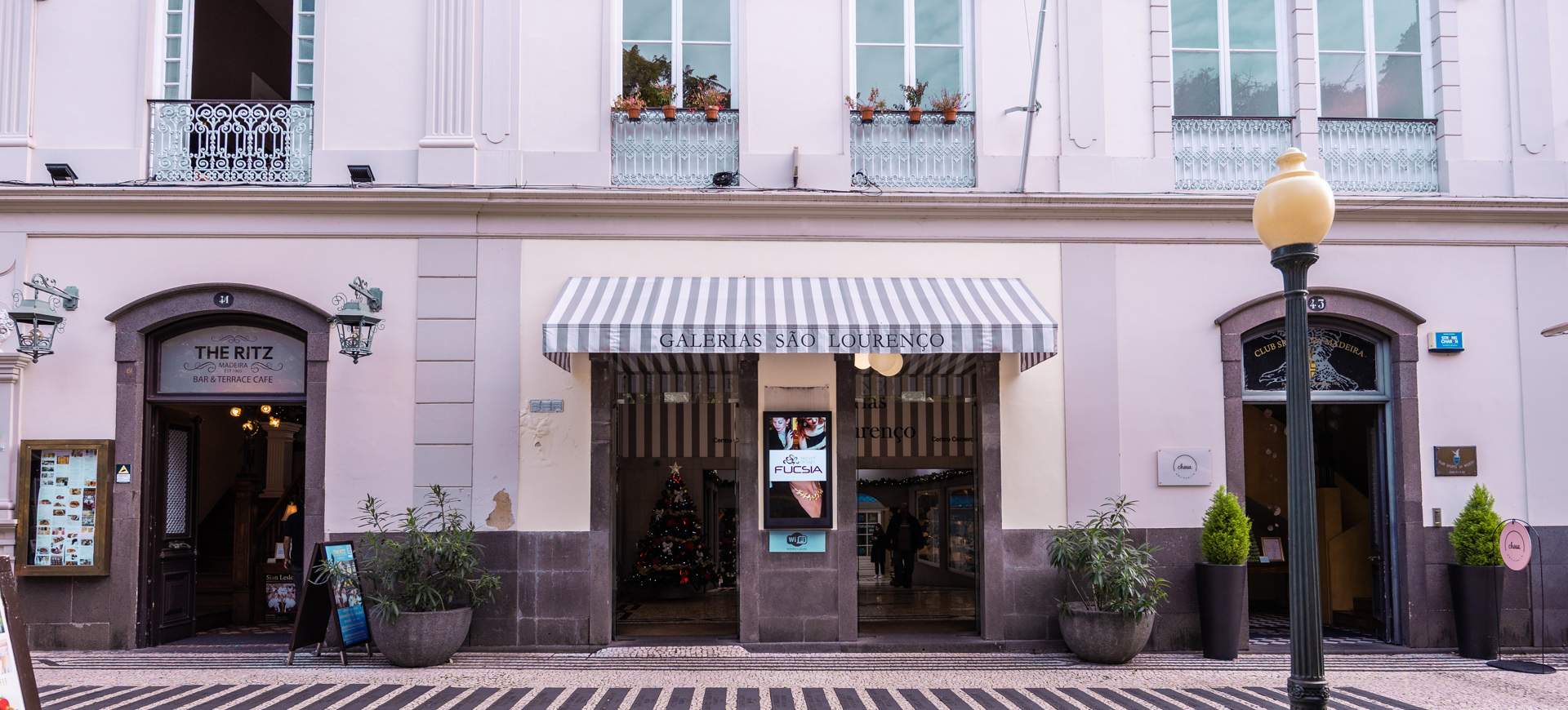 Centro Comercial Galerias São Lourenço